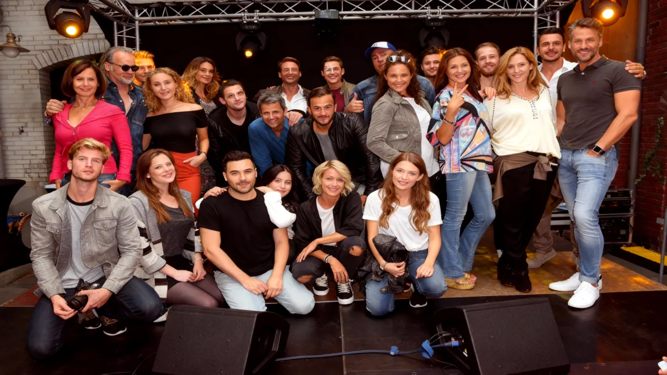 Unter uns2025-10-16T07:26:00.434Z"